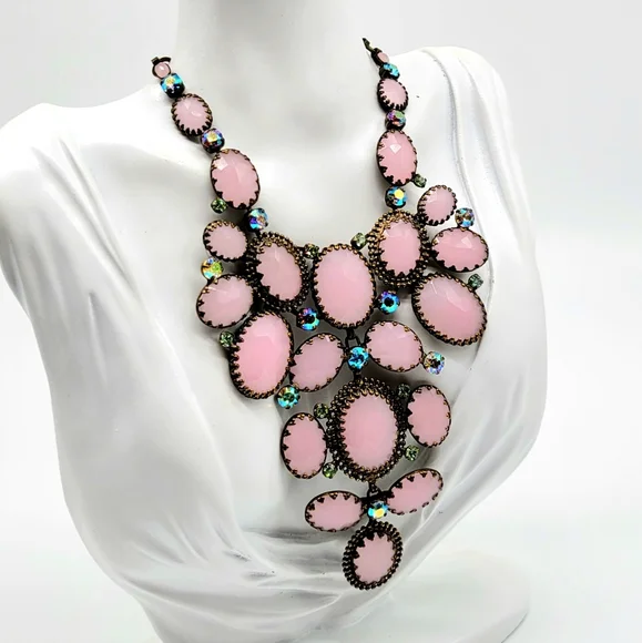 Sorrelli Rose Quartz + Aurora Borealis Swarovski Crystal Oval Statement Necklace - Picture 10 of 13